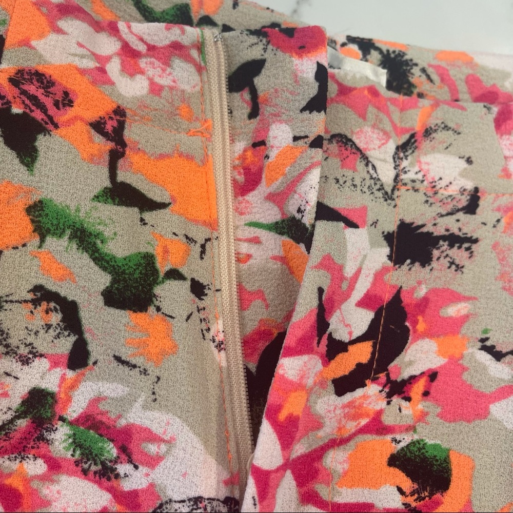 NWOT LF Mika & Gala neon floral patterned shorts - Picture 11 of 14